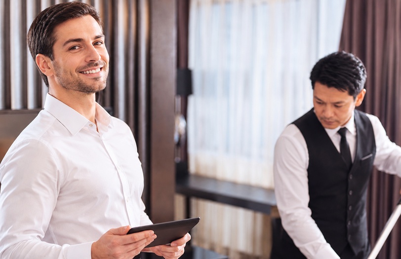 otel yönetimi ile ön büro, housekeeping ve acente yönetimi otel yönetimi ile ön büro, housekeeping ve acente yönetimi
